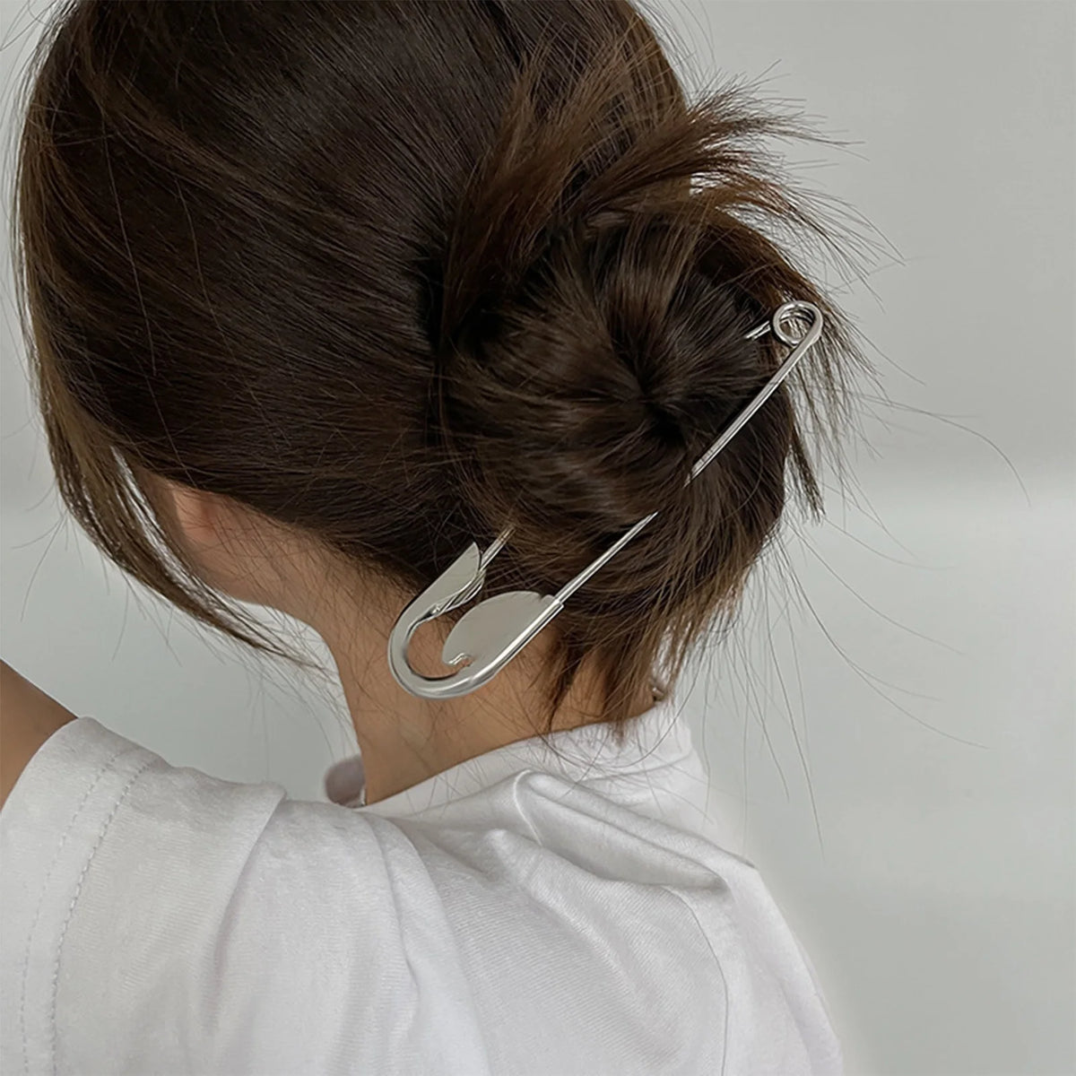 Oversized Y2K metal hair claw clip